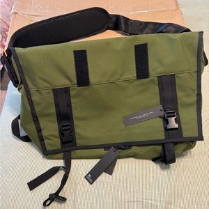 NWT Mission Workshop The Shed messenger bag